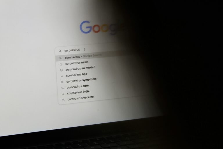 Screenshot der Google-Suchoberfläche mit Autocomplete-Vorschlägen – Suchmaschinenoptimierung und SEO-Analyse